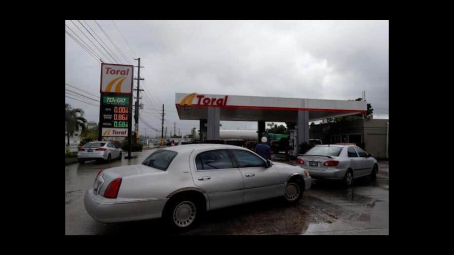 Puerto Rico reporta nueva rebaja de entre tres y cuatro centavos la gasolina