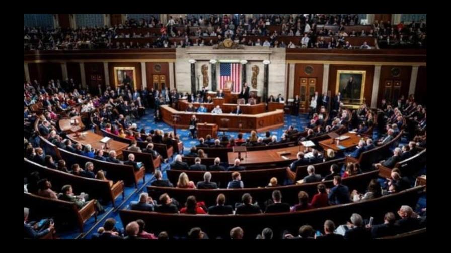 Congreso de EEUU aprueba presupuesto con US$14,000 millones para Ucrania