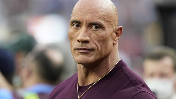 Avión en el que viajaba Dwayne The Rock Johnson registra falla mecánica en pleno vuelo