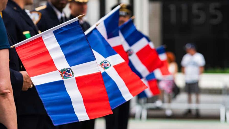 Aumentan los niveles de ingresos de los dominicanos en EEUU