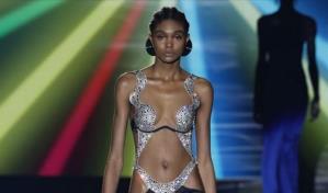 Sujetador a la vista, la propuesta de Andres Sard&aacute; en la pasarela de Madrid