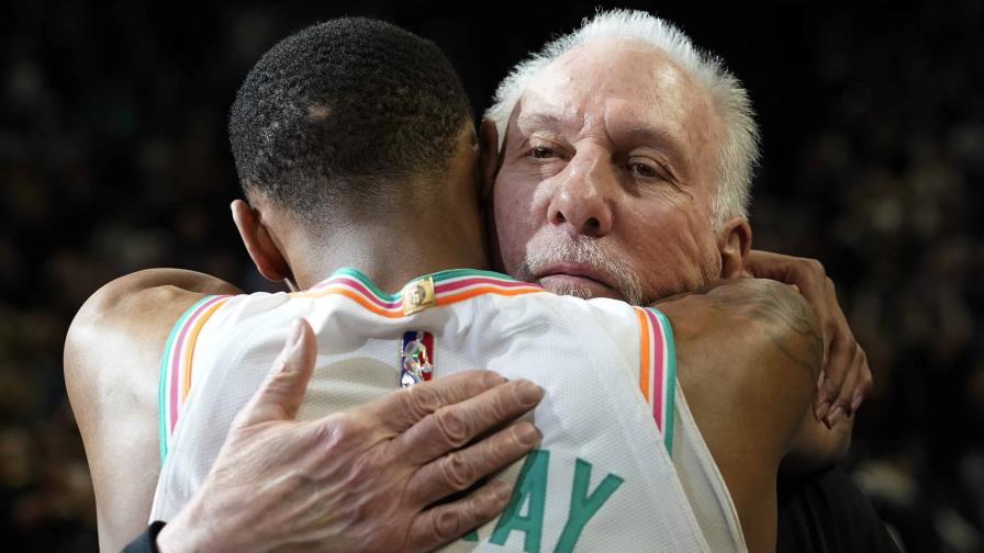 VÍDEOS | Popovich rompe récord de triunfos de NBA en campaña regular