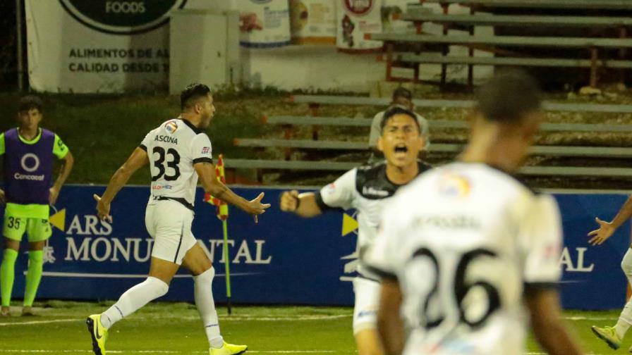 Moca y Cibao terminan igualados en la noche de apertura de la Liga Dominicana de Fútbol