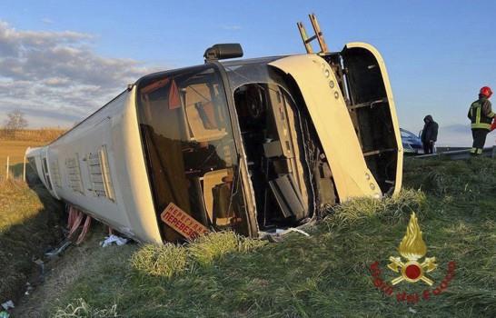 Un muerto al estrellarse un autobús con refugiados ucranianos en Roma