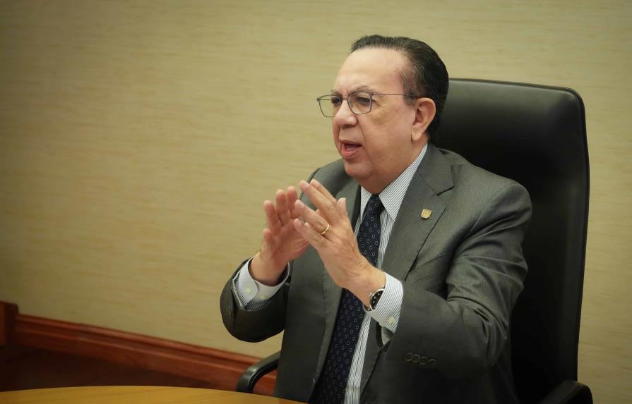 Valdez Albizu resalta capacidad de resiliencia de la economía dominicana en reunión regional