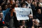 Neymar y Messi abucheados por hinchas del Paris Saint-Germain Neymar y Messi abucheados por hinchas del Paris Saint-Germain