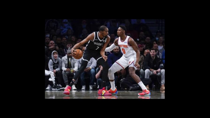 Kevin Durant anota 53 puntos y los Nets vencen 110-107 a Knicks