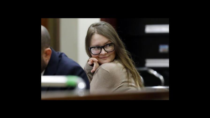 La estafadora de NY, Anna Delvey será deportada el próximo lunes a Alemania