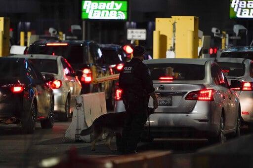 Rusos buscan asilo en EEUU a través de la frontera con México