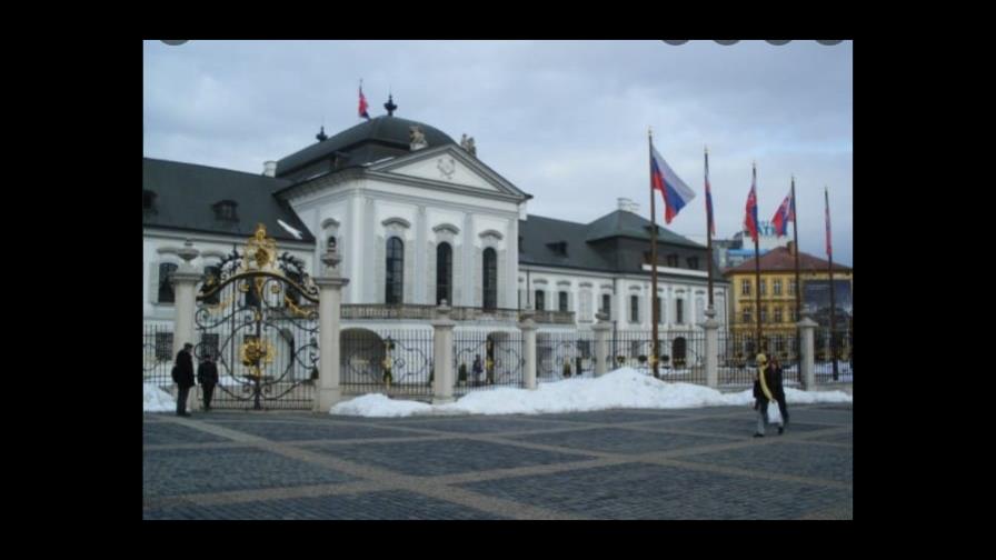 Eslovaquia expulsa a tres diplomáticos rusos por espionaje