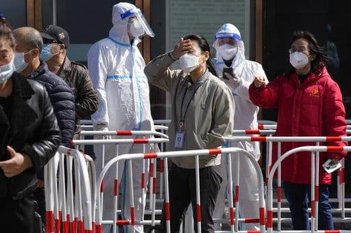 China combate varios brotes impulsados por ómicron