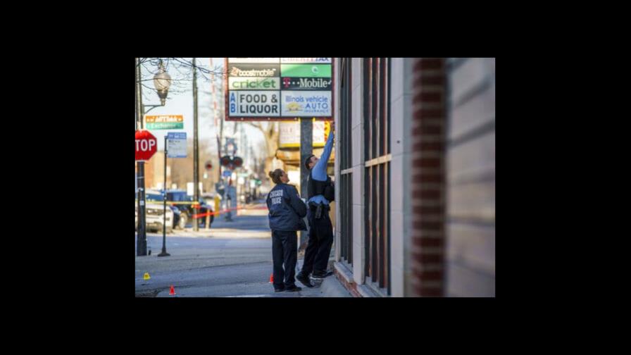 Siete heridos en tiroteo frente a pizzería Little Caesars de Chicago