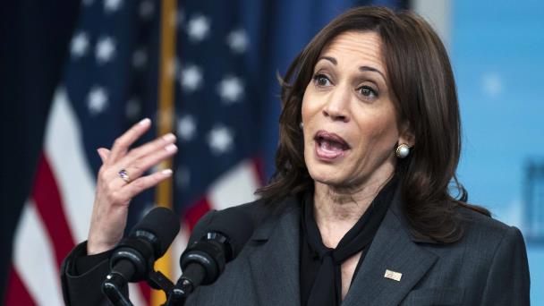 Kamala Harris denuncia la brecha salarial como un impuesto para las mujeres