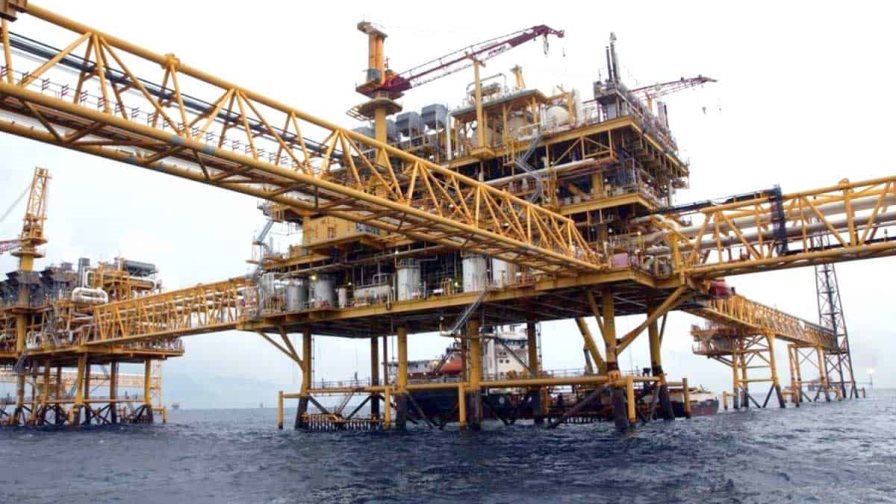 El petróleo Brent baja un 5,73 %, hasta los 99,12 dólares el barril El petróleo Brent baja un 5,73 %, hasta los 99,12 dólares el barril