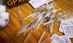 Pfizer pedirá autorización de cuarta dosis de vacuna