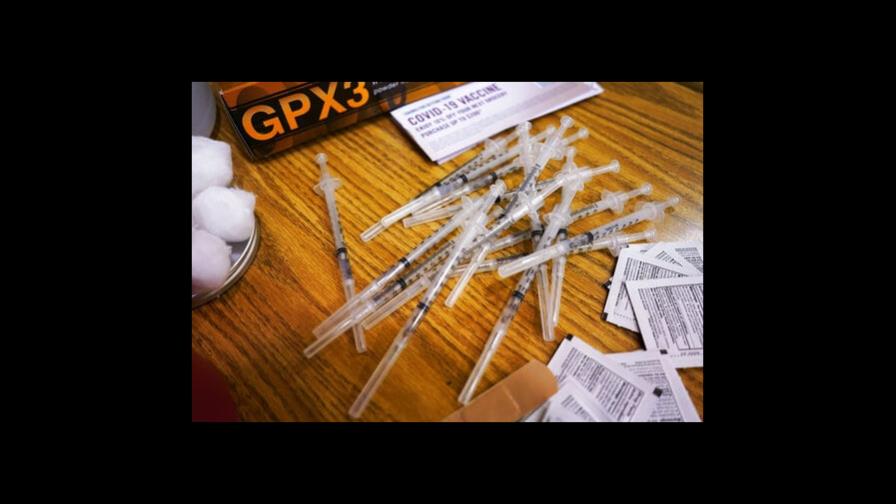Pfizer pedirá autorización de cuarta dosis de vacuna Pfizer pedirá autorización de cuarta dosis de vacuna