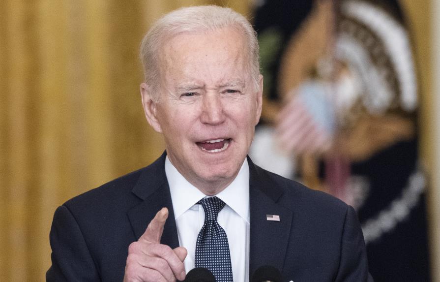 Biden va a anunciar 800 millones de dólares en ayuda a la seguridad en Ucrania