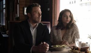 Ni thriller ni erótica, “Deep Water” se hunde