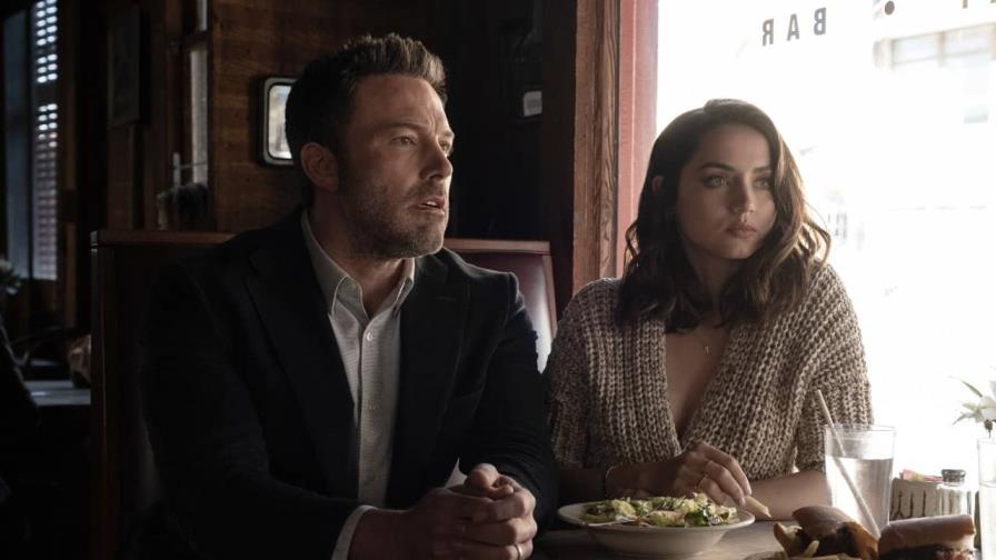 Ni thriller ni erótica, “Deep Water” se hunde