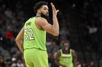 Karl-Anthony Towns recuerda a su madre en su su mágica fecha del 14 de marzo