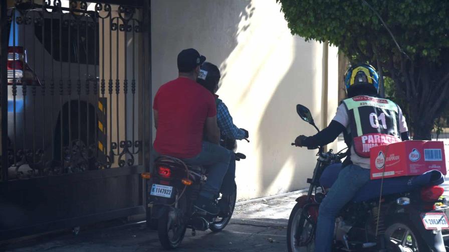 Fenamoto advierte podría expulsar a motoconchistas miembros que se suban a las aceras Fenamoto advierte podría expulsar a motoconchistas miembros que se suban a las aceras