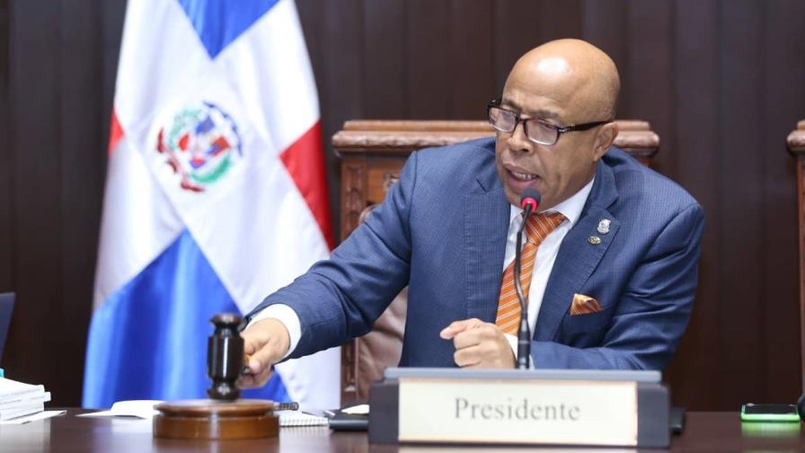 Pacheco llama atrevido al senador Taveras; lo acusa de poner en peligro las relaciones bicamerales Pacheco llama atrevido al senador Taveras; lo acusa de poner en peligro las relaciones bicamerales