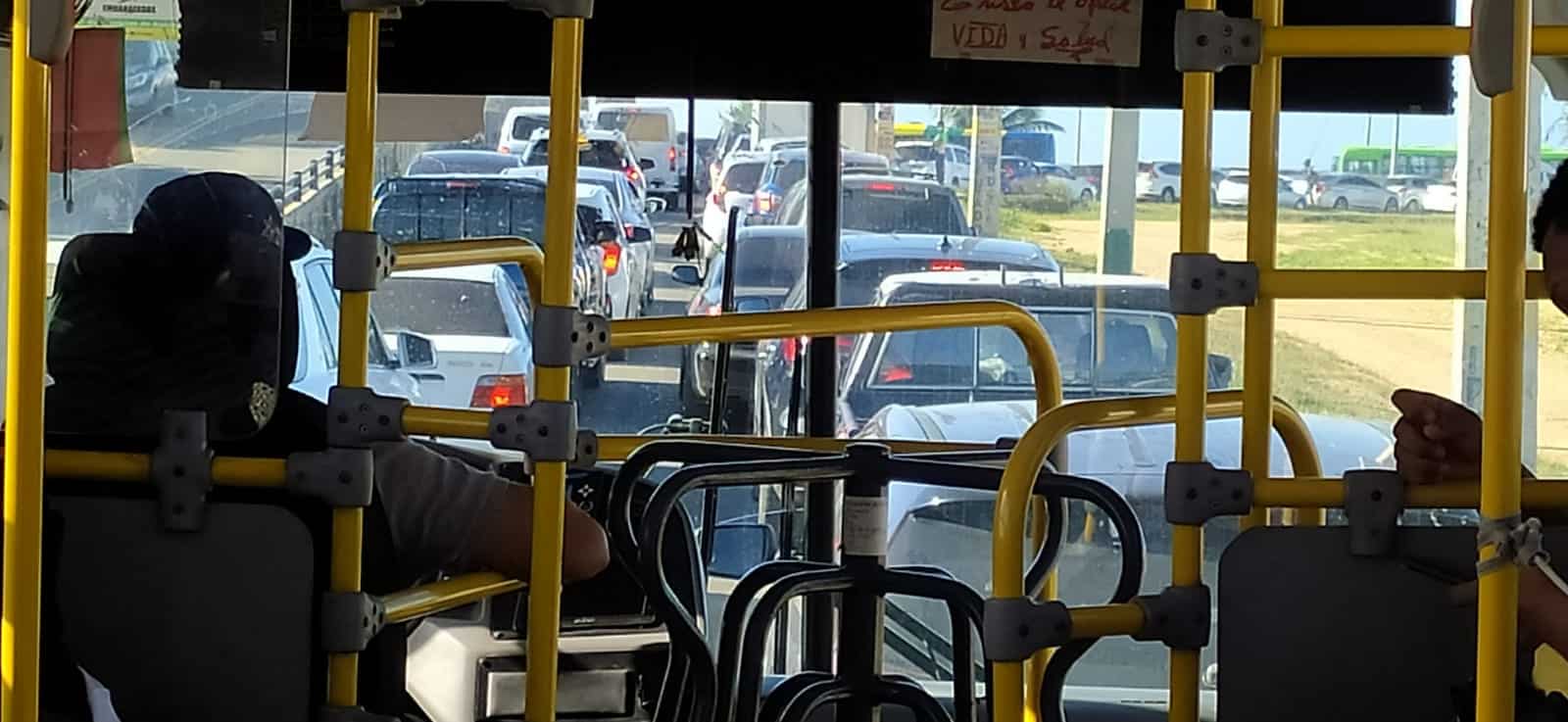Tapón en la avenida Las Américas.