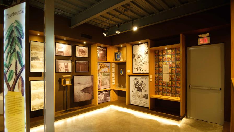 Centro de Visitantes Cortés: Lo cortés no quita lo riguroso con el diseño