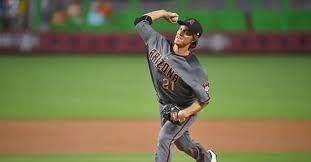 Reales se quedan con lanzador Greinke por 13 millones de dólares