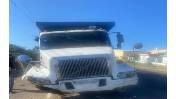 Ocupan 119 pacas de presunta marihuana camuflada en carga de arena en Montecristi