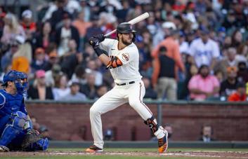 Kris Bryant acuerda por US$182 millones y siete años con los Rockies