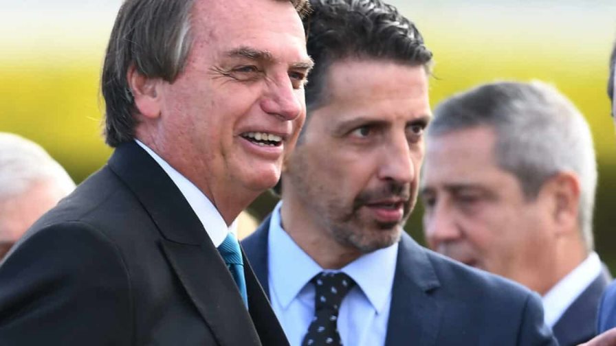 En año electoral, Bolsonaro anuncia programa social de más de USD 30,000 millones