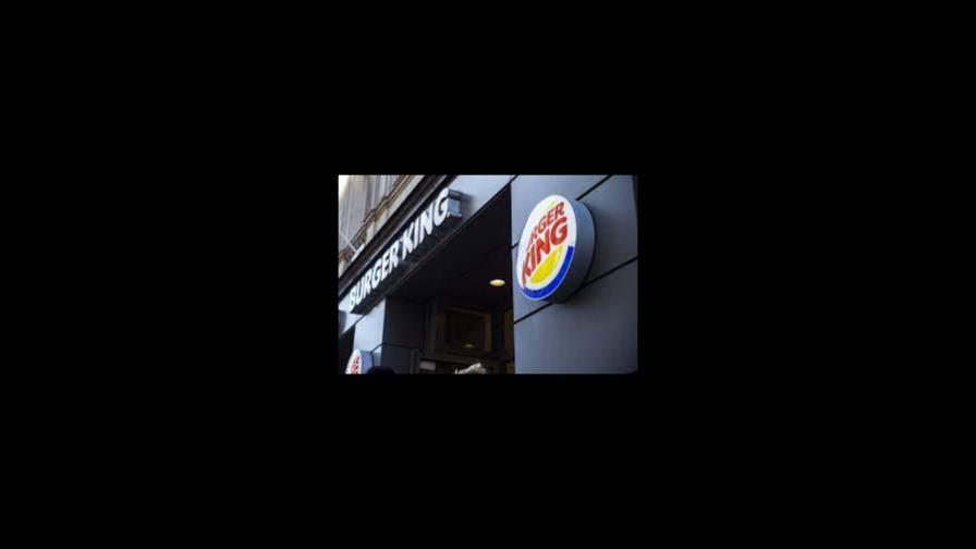Una empleada de Burger King disparó a un cliente con el que discutió