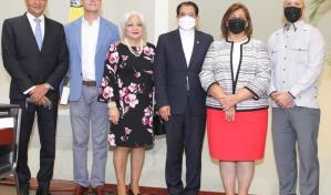 PUCMM pone en circulación el libro La presencia china en el Gran Caribe: Ayer y hoy