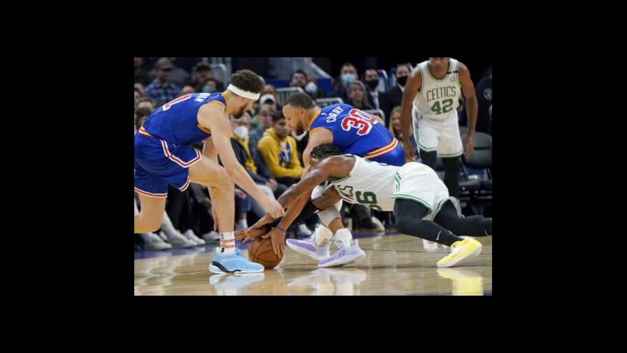 Curry se perderá al menos dos semanas con Warriors por lesión