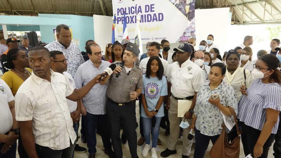 Programa Proximidad Policial llega a los Tres Ojos con “Un Día con el Barrio”