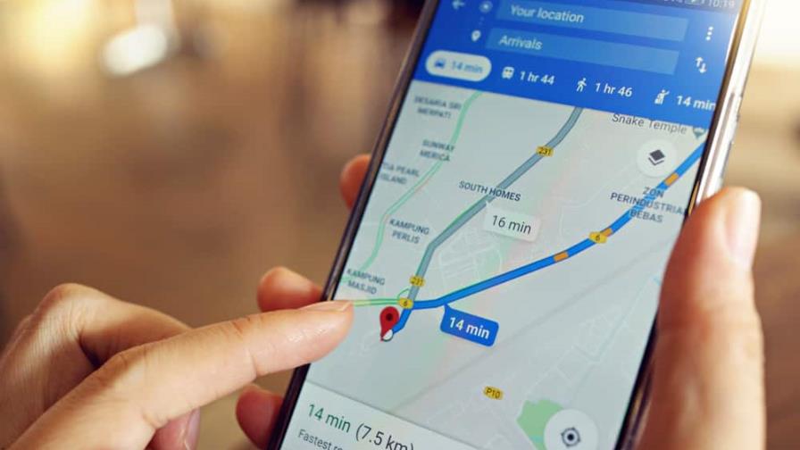 La voz de Google Maps se volvió viral al dar indicaciones en un auto La voz de Google Maps se volvió viral al dar indicaciones en un auto