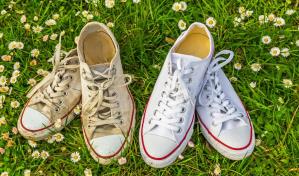 Trucos caseros para limpiar tus zapatillas blancas