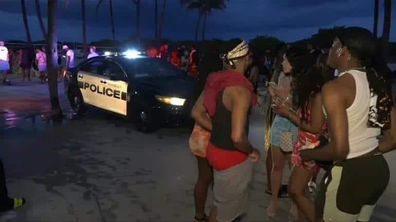 Miami Beach declara el estado de emergencia e impone toque de queda
