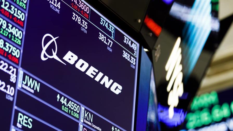 Boeing cae un 4.6 % en Wall Street tras accidente de avión en China Boeing cae un 4.6 % en Wall Street tras accidente de avión en China