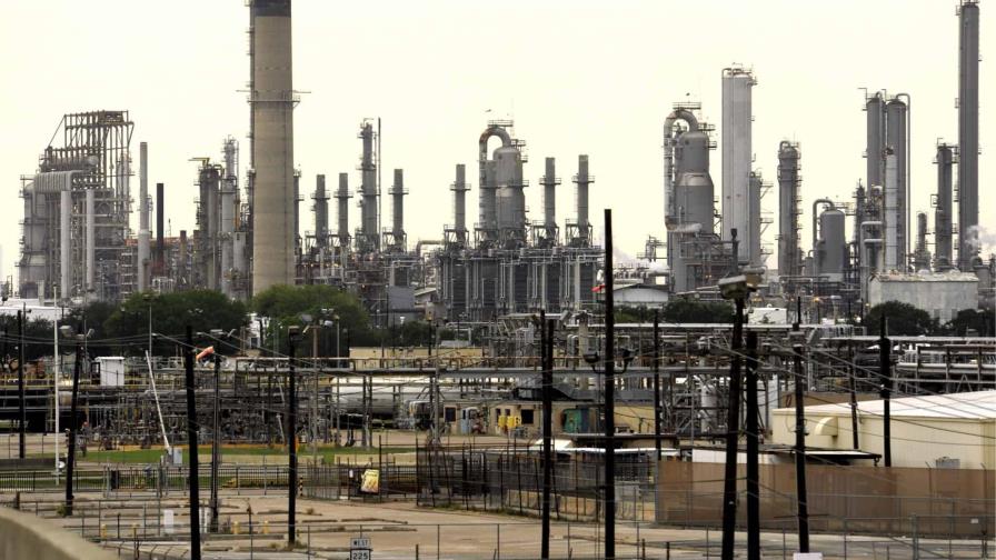 El Brent prosigue su escalada, con un aumento del 4.34 %
