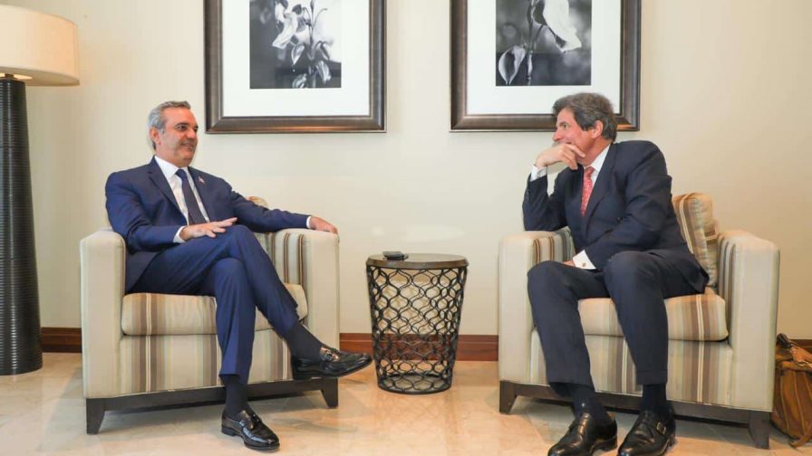 Subsecretario de Estado de EEUU destaca manejo de Abinader frente al Covid Subsecretario de Estado de EEUU destaca manejo de Abinader frente al Covid