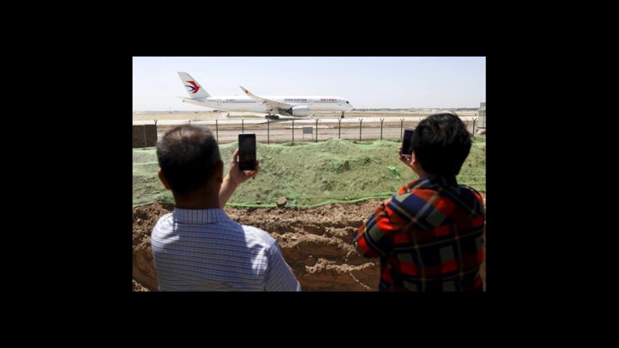 Se estrella un avión en China con 132 personas a bordo