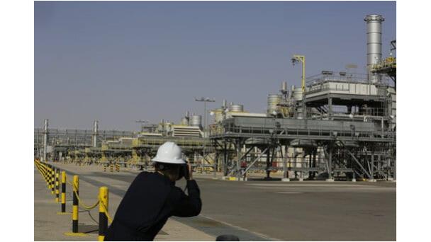 Arabia Saudí rechaza responsabilidad por precios del crudo