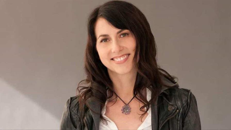 MacKenzie Scott, exesposa de Jeff Bezos, dona US$436 millones a ONG para construir viviendas MacKenzie Scott, exesposa de Jeff Bezos, dona US$436 millones a ONG para construir viviendas