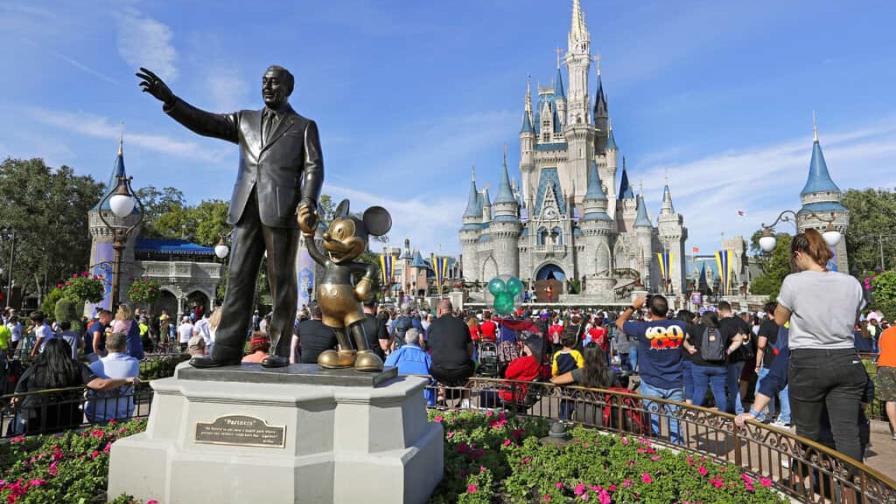Empleados de Disney en EEUU amenazan con irse a paro