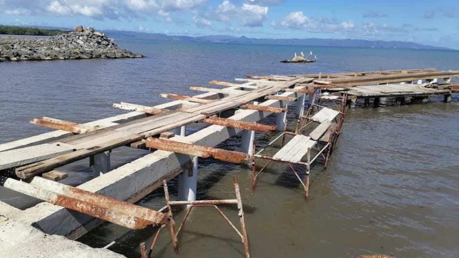 Denuncian construcción muelle de Sabana de la Mar no avanza Denuncian construcción muelle de Sabana de la Mar no avanza