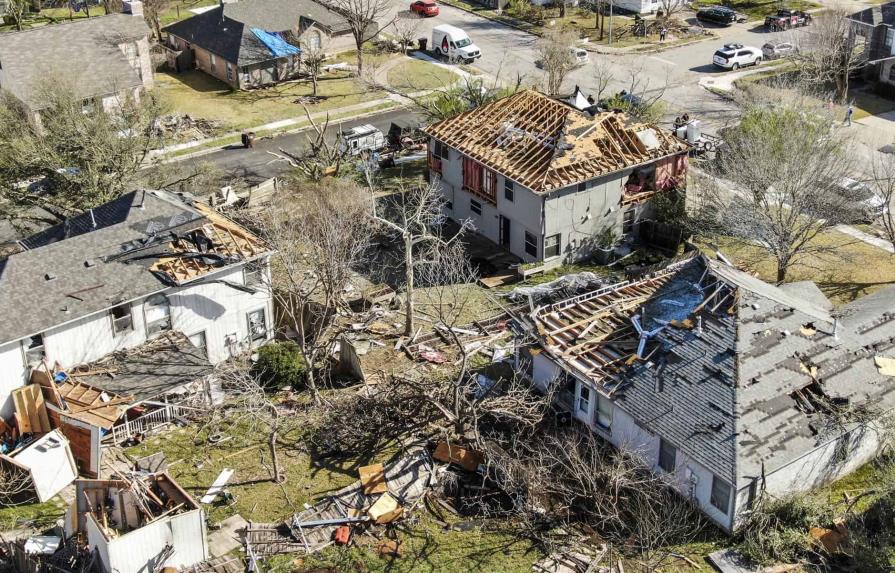 Muere una persona por tornados que amenazan a varios estados de EEUU