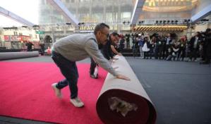Hollywood despliega la alfombra roja de los Óscar dos años después