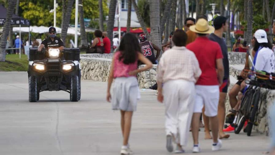 Extienden toque de queda en Miami Beach tras tiroteos Extienden toque de queda en Miami Beach tras tiroteos